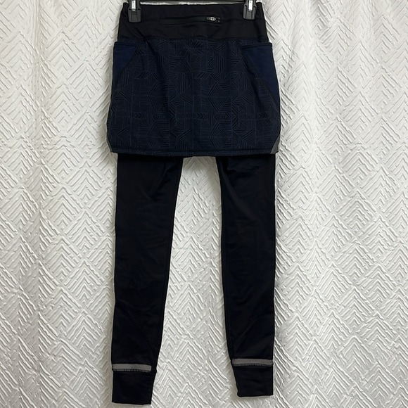 Athleta Geo Powder Peak 2 in 1 Skirted Legging Blue & Black Size XXS - Picture 3 of 5